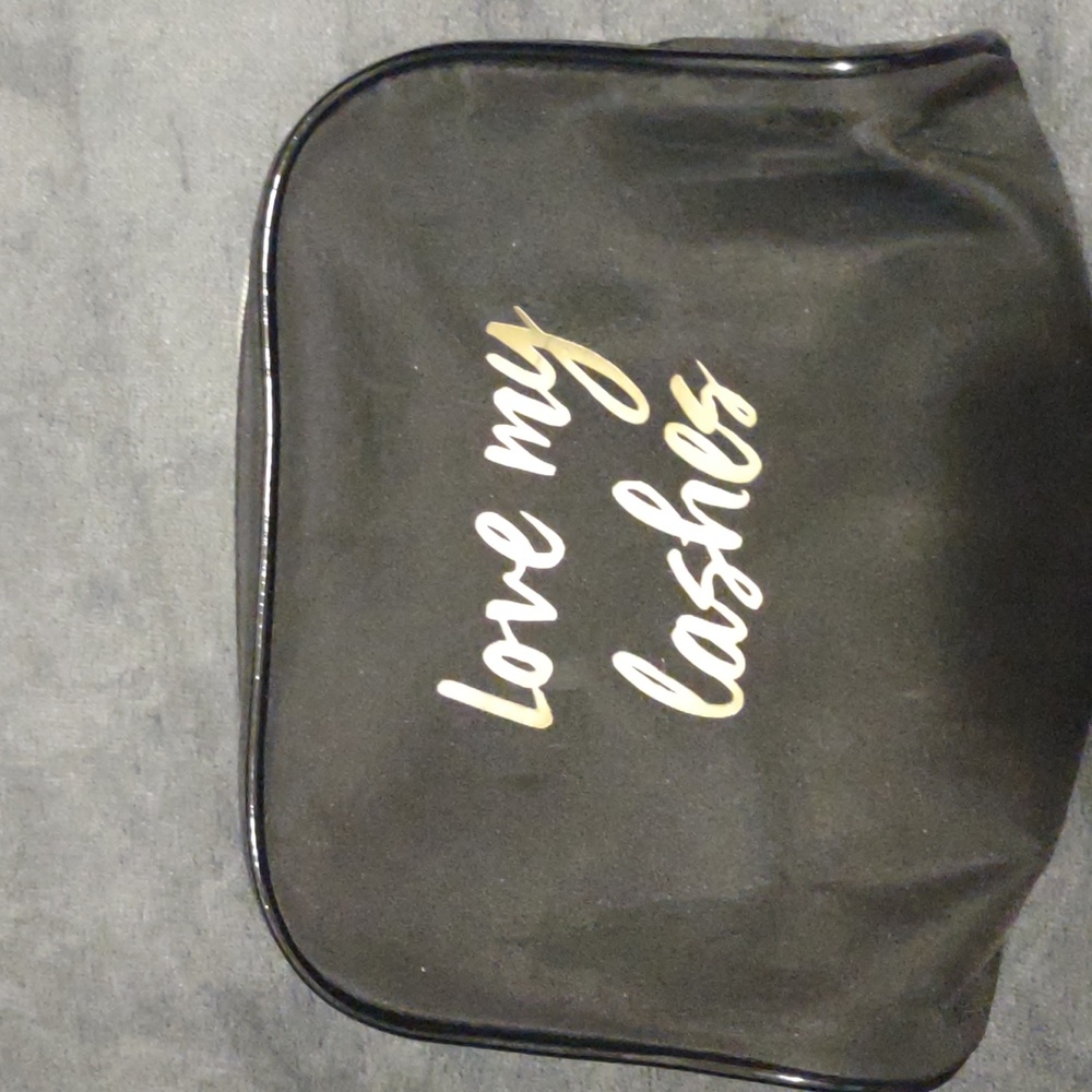 3/15 🦇 Lancome makeup bag